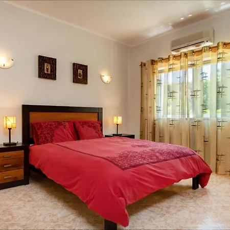 Domipajo Villa *